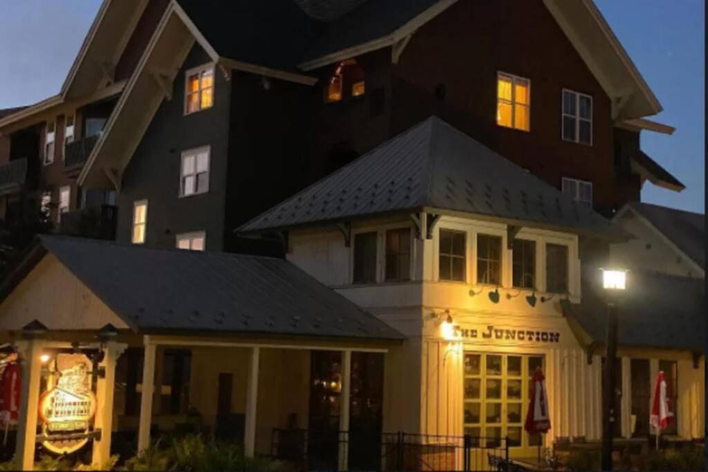 'The Treehouse' At Snowshoe - Village & Slope View Extérieur photo
